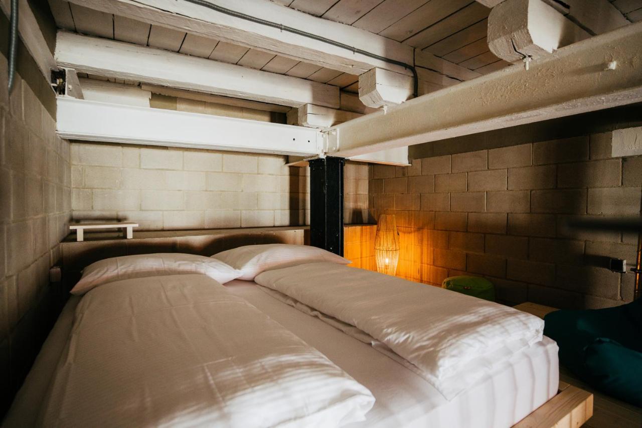 Smaltovna Lofty Apartment Lucenec Luaran gambar